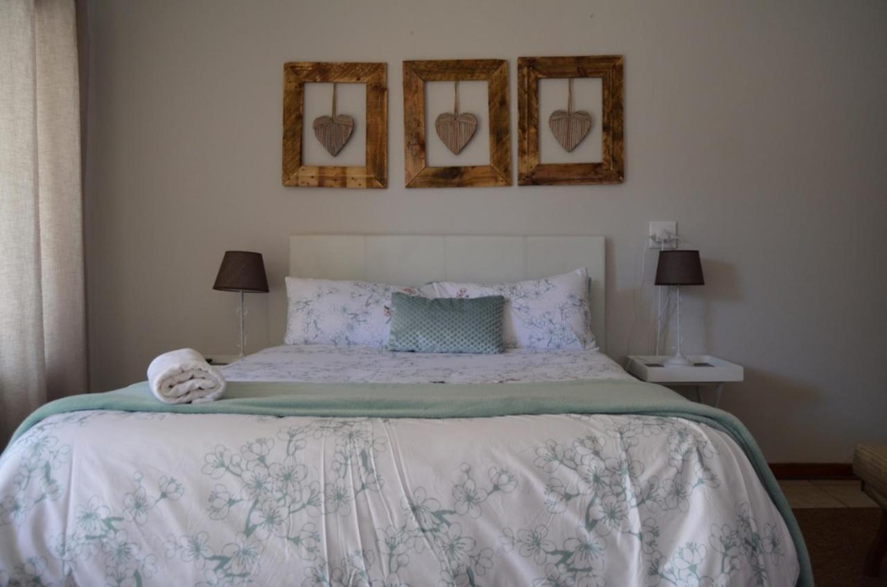 Sondela Bed & Breakfast アリワル・ノース エクステリア 写真