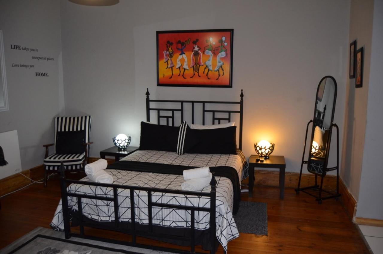 Sondela Bed & Breakfast アリワル・ノース エクステリア 写真