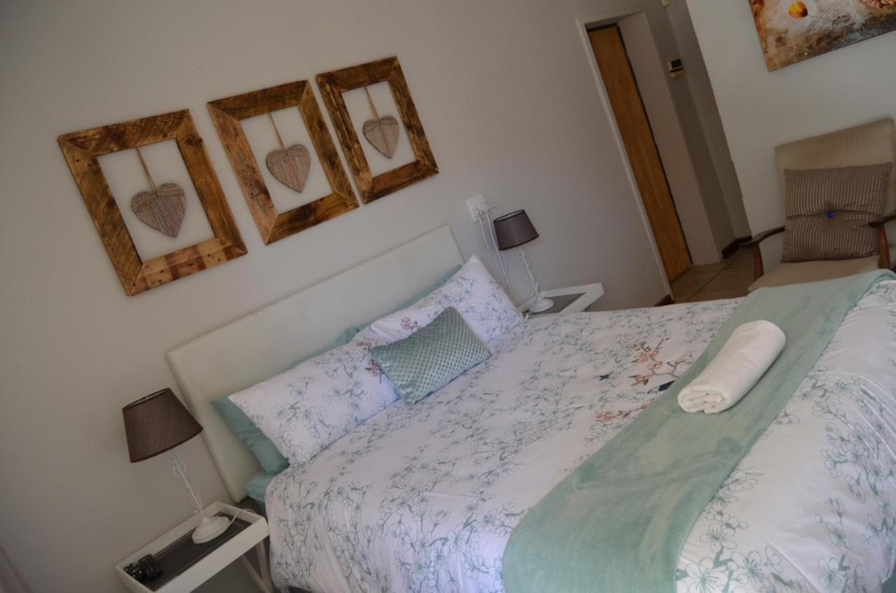 Sondela Bed & Breakfast アリワル・ノース エクステリア 写真